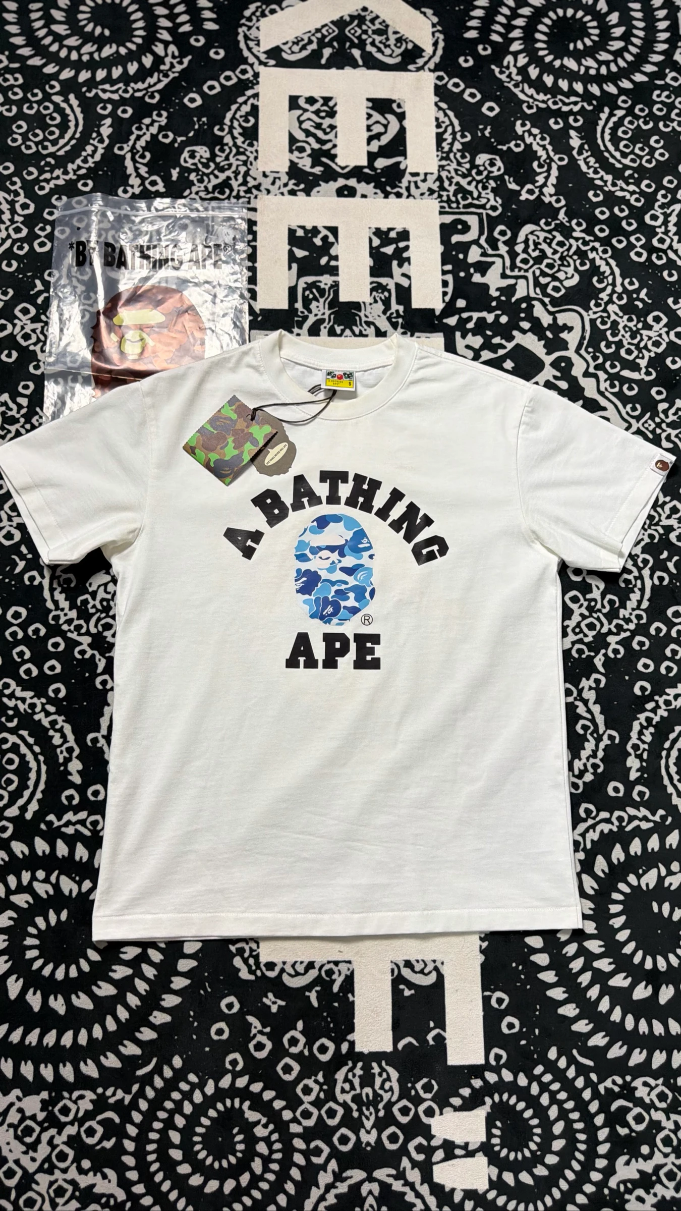 Camiseta BAPE (size S)